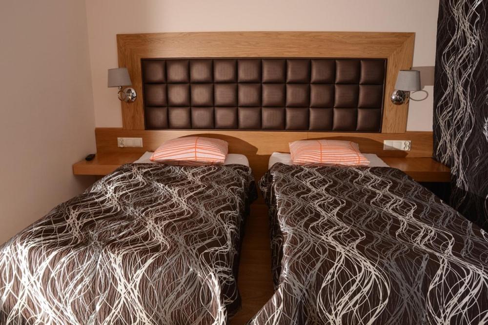 Hotel Dolina Pilicy Stanislawice  Esterno foto