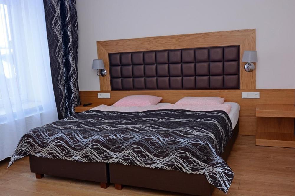 Hotel Dolina Pilicy Stanislawice  Esterno foto
